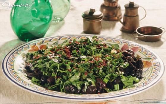 Zeytin Salatası Tarifi Zeytin Salatası Nasıl Yapılır