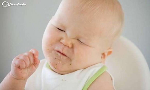 Bebeğiniz için kullandığınız şampuan,bebeğin tenine değen saçları,oda spreyi,şapka,bere benzeri giysiler ya da ter gibi etkenlere karşı da çocuklar alerjik bir tepki verebilir