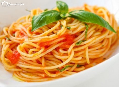 Soslu Spagetti Makarna Tarifi Soslu Spagetti Makarna Nasıl Yapılır