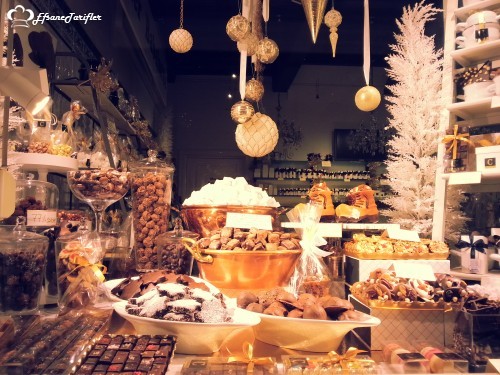 Çikolata severlerin buluşma noktası Burgge...
En Ünlüsü The Chocolate Line...
El yapımı likörlü, viskili, mentollü, portakallı, karamelli çikolatalarrrr :))