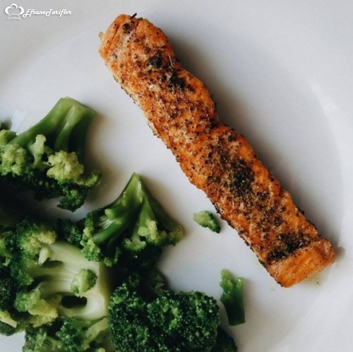 Somon Balığı ve Brokoli Polonya Mutfağının Vazgeçilmezi Olmuş...Üç Gün Boyunca Krakow Restorantlarında  Akşam Yemeği oldu :))