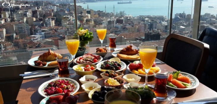 Beyoğlunu izleyerek muhteşem bir kahvaltı keyfi yapabilirsiniz :)