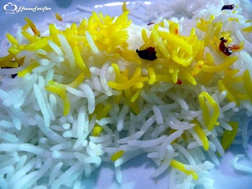 İran’ın hemen hemen her yemeğin yanında vazgeçilmezleri pirinç pilavı.:)