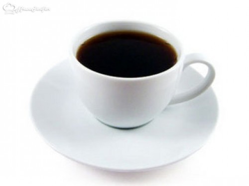 Caffé Americano ya da kısa adıyla Americano espressolu,kahvenin tarifi çok basittir.Normal hazırlanmış olan espressoya sadece sıcak su ilave edilerek yapılır. Böylelikle, filtre kahve sertliğinde ama ondan farklı tadda bir kahve elde edilmiş olur.