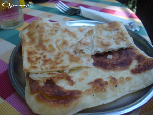 '' Papazın Bağı '' 
Yeşil bir vadide gözleme keyfi :)