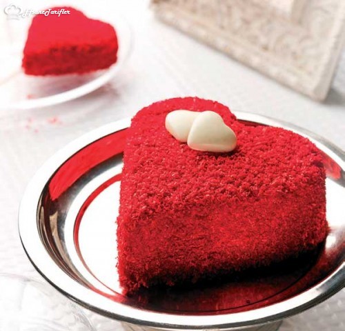 Sevgililer gününde sevgilinizi böğürtlenli pasta ile mutlu etmeyi ihmal etmeyin :)