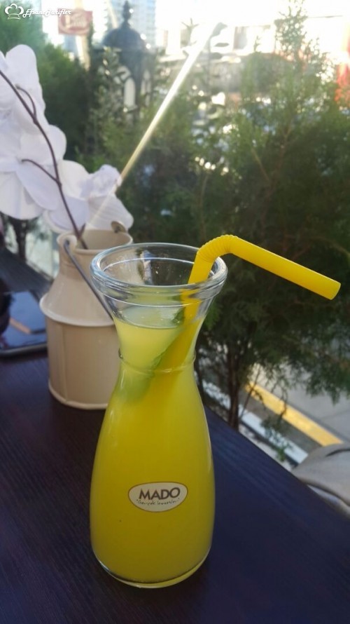 Buz gibi limonata